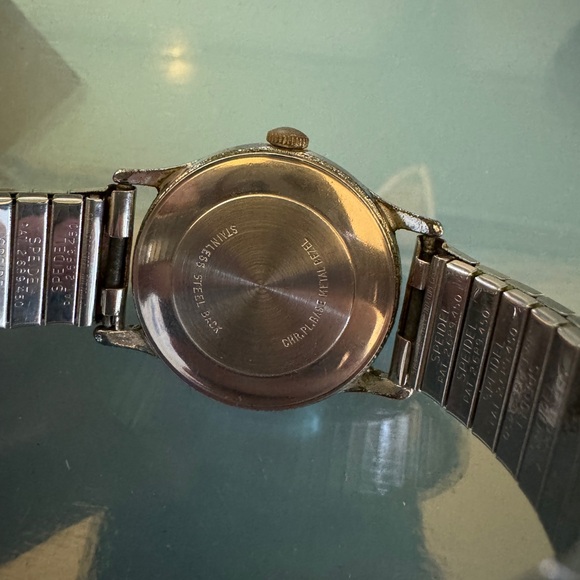 Vintage Timex Mickey Mouse Silver Watch - Picture 3 of 6